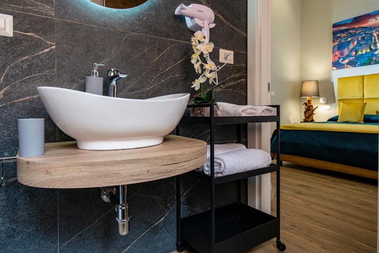 Bed and Breakfast Vivi A Napoli Exterior foto