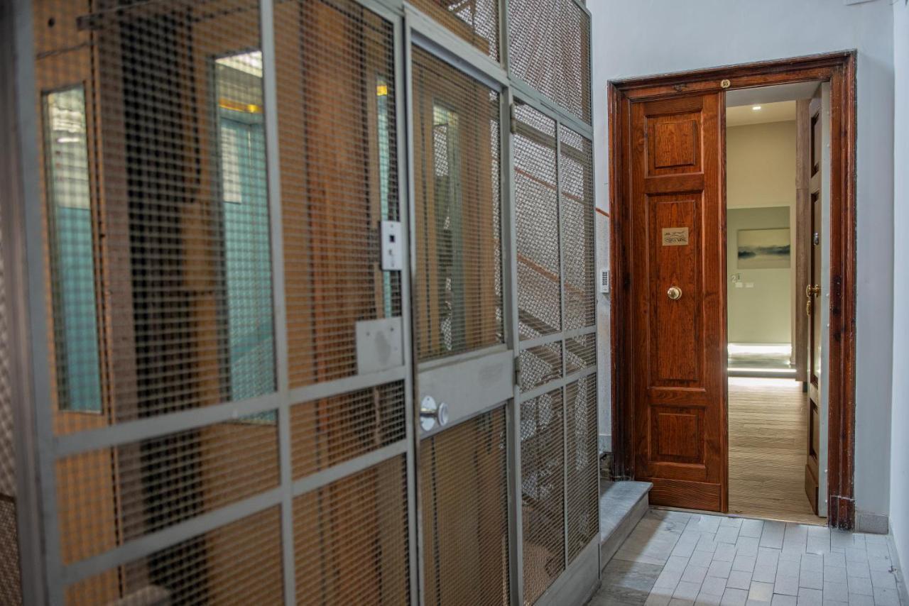 Bed and Breakfast Vivi A Napoli Exterior foto